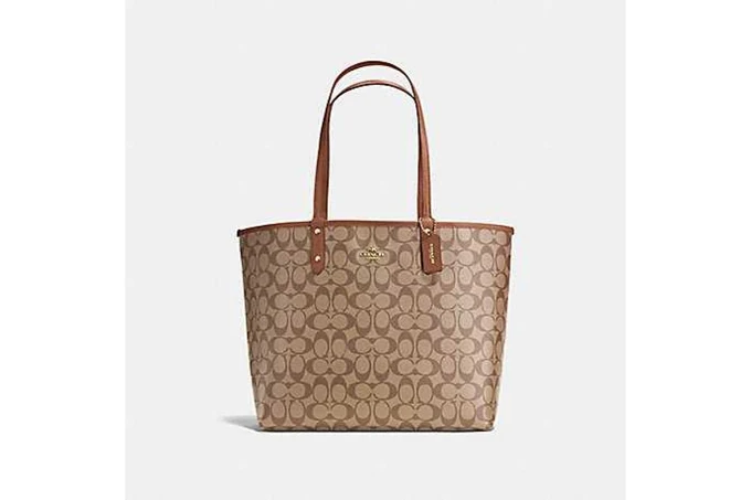 Reversible City Tote In Signature Canvas - Khaki/Saddle
