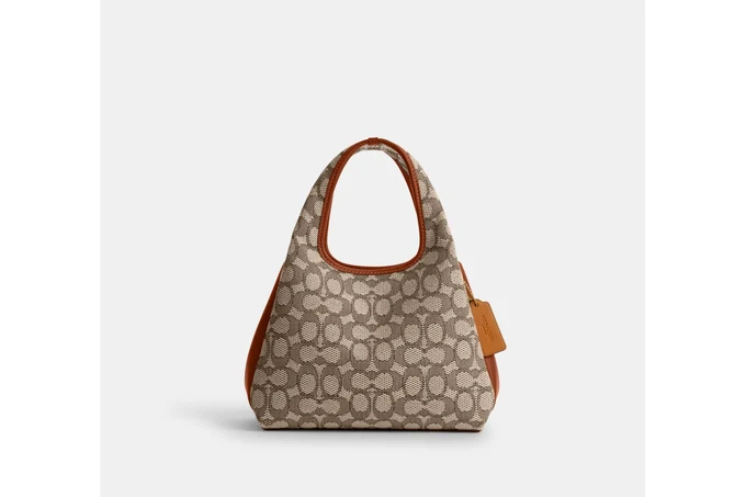 Lana Shoulder Bag 23 In Signature Jacquard - Brass/Cocoa Burnished Amb